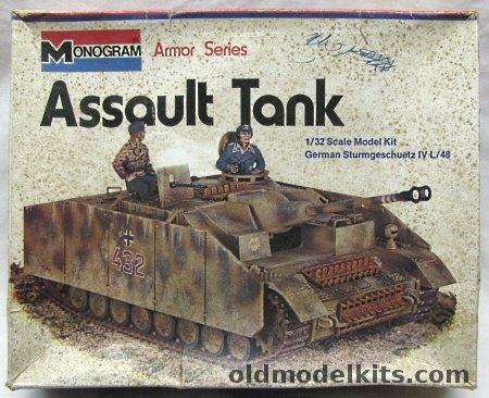 Monogram 1/32 German WWII Sturmgeschuetz IV L/48 Assault Tank, 8220-0300 plastic model kit